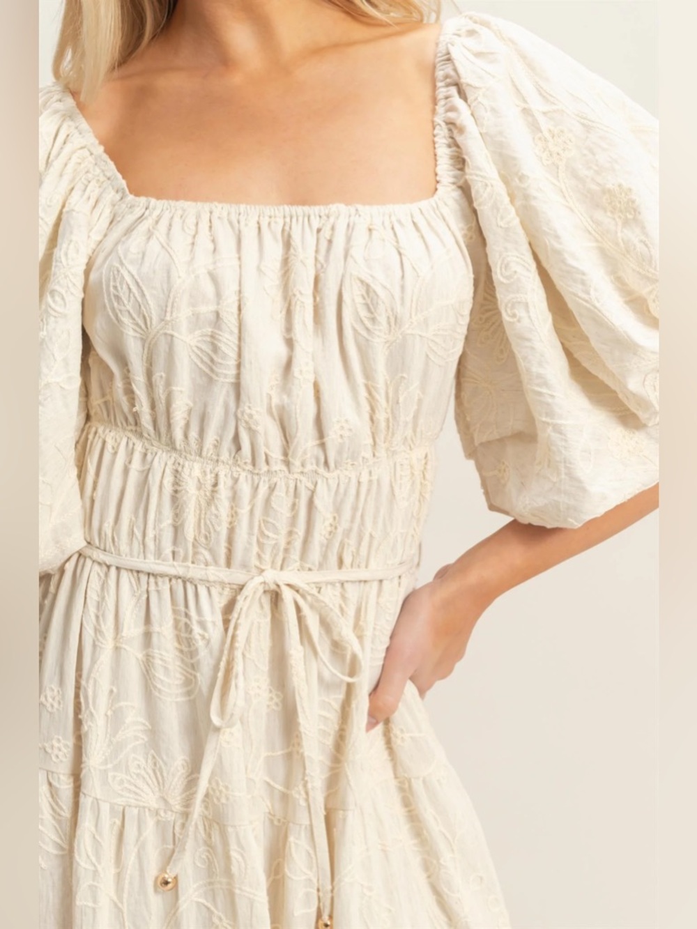 NEW HYFVE Cream Floral Puff Sleeve Maxi Dress Size Small Smocked Waist Tiered - Picture 6 of 8